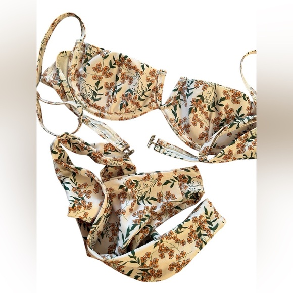 Floral Bikini Set - Picture 3 of 3